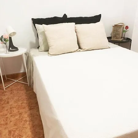 In Spacious Flat In Apartman *