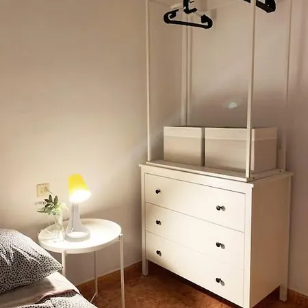 In Spacious Flat In * Walencja