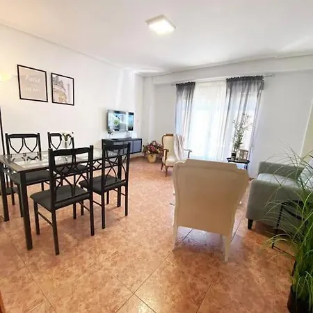 In Spacious Flat In * Walencja