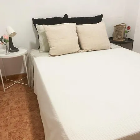 Apartament In Spacious Flat In Walencja